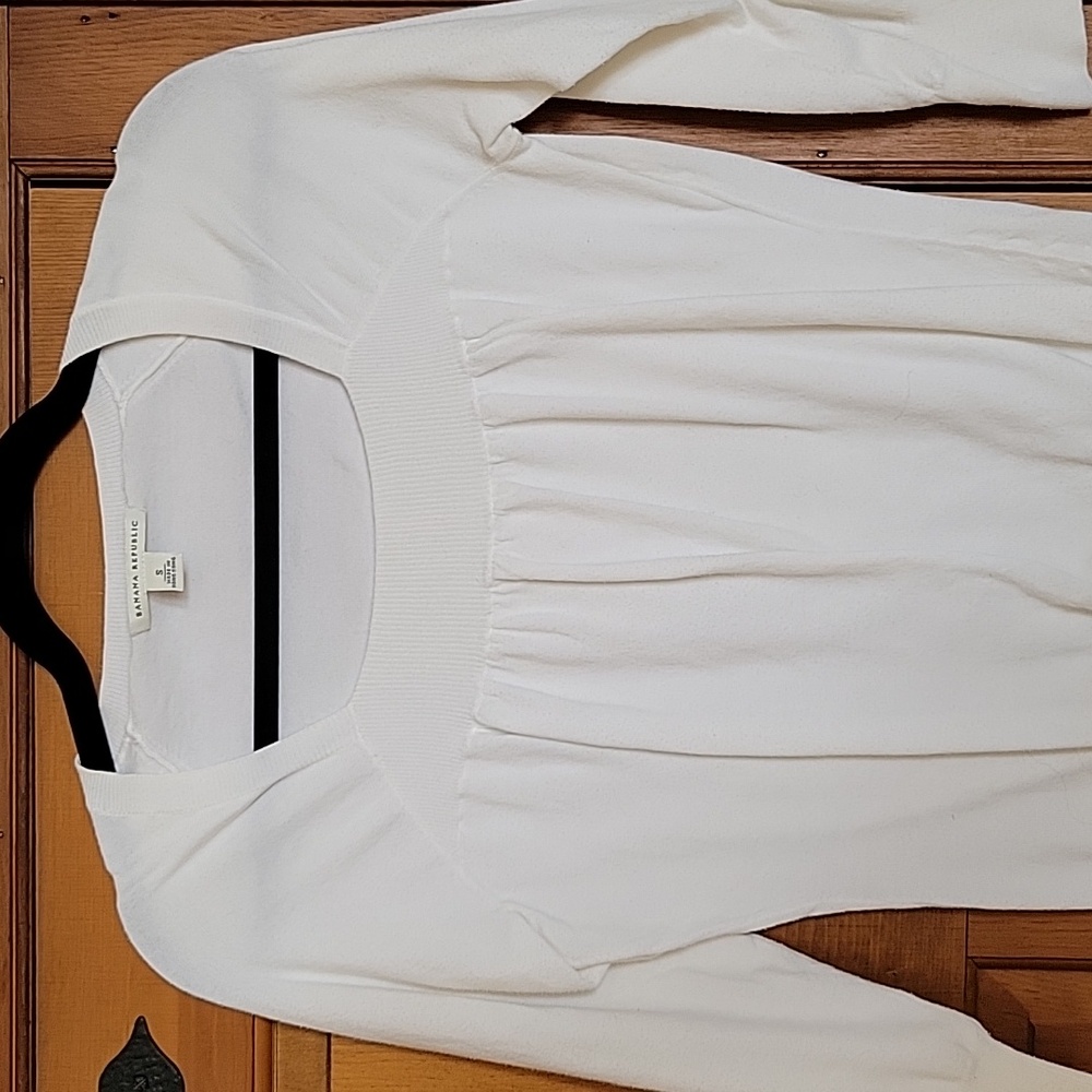 BANANA REPUBLIC OFF-WHITE Lightweight Knit Sweater - Picture 3 of 7